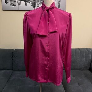 🏷️ 3 for $10 - Magenta Tie Neck Blouse